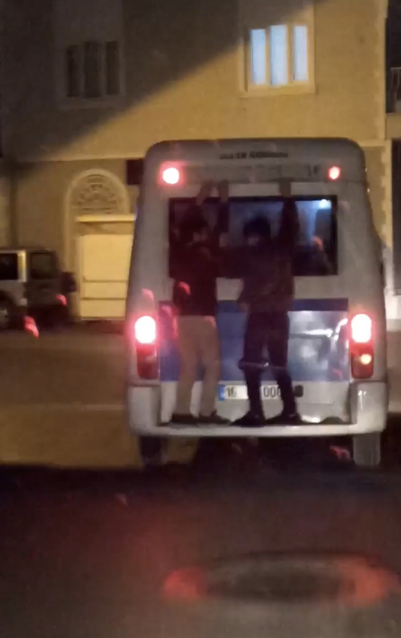 Bursa'da Çocukların Tehlikeli Yolculuğu