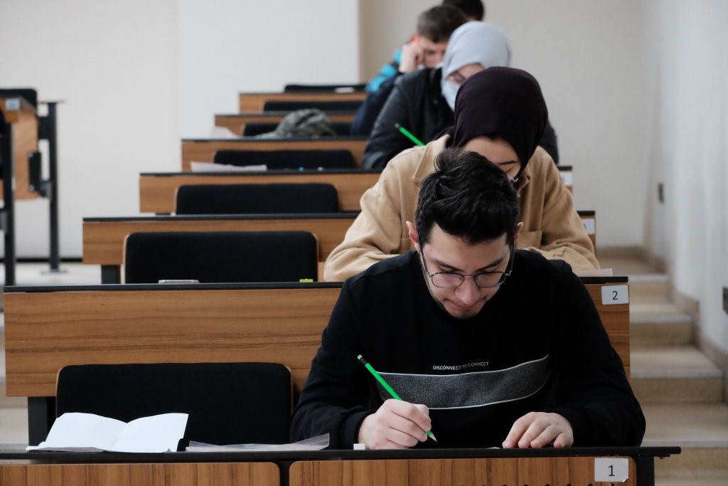 Bursada Depremzedelere Ücretsiz Üniversite Hazırlık Kursu