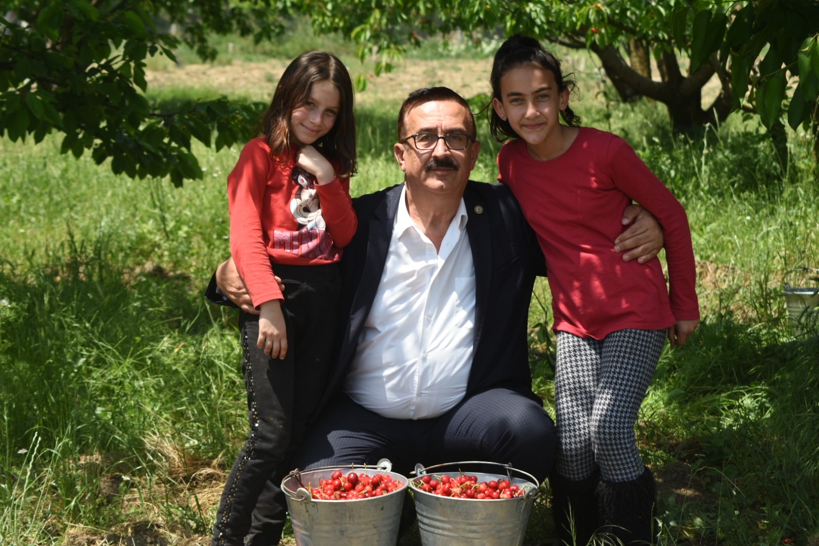 Bursa'da Erkenci Kirazı Hasadı Başladı