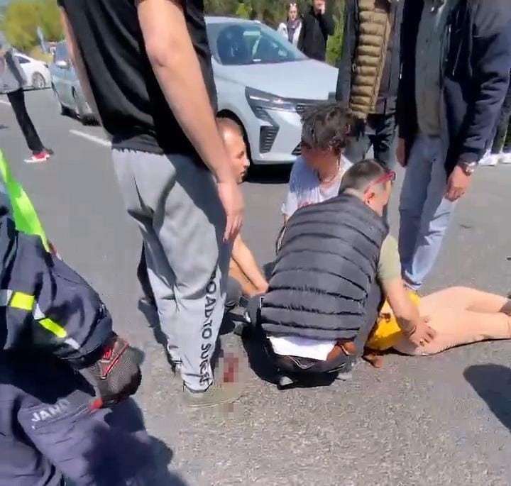 Bursada Feci Kaza; Otomobil Kadınlara Çarptı