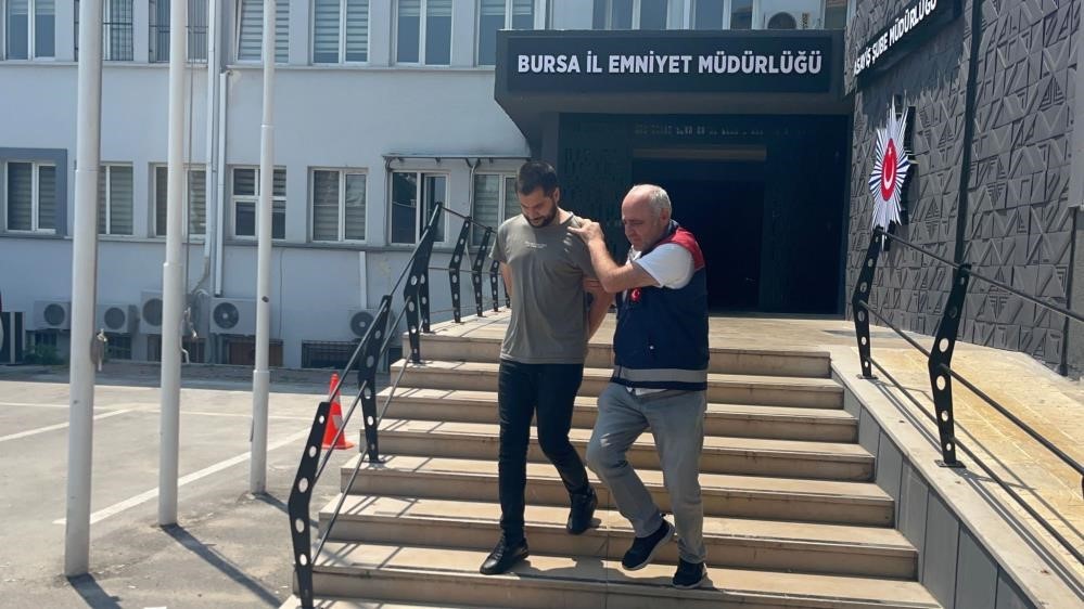 Bursada Hacca Götürme Vaadiyle Para Toplayan Şüpheli Tutuklandı