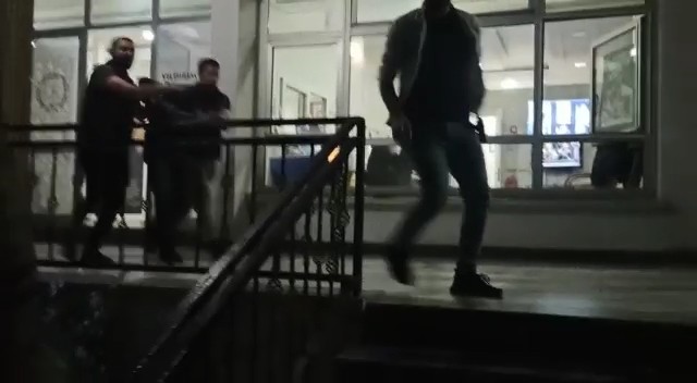 Bursada Hapis Cezası Olan Şahıs Uyuşturucuyla Yakalanıp Tutuklandı