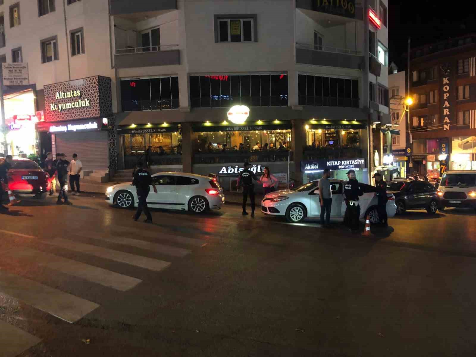 Bursada Huzur Uygulamaları Devam Ediyor: 3 Kişi Yakalandı