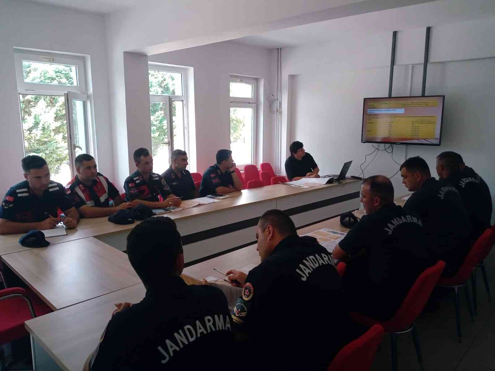 Bursada Jandarma Personeline Av Koruma-Kontrol Eğitimi