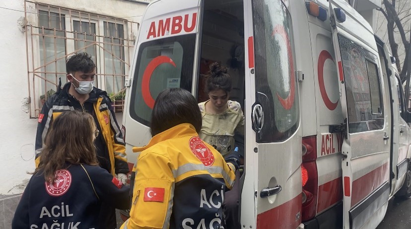 Bursada Korkutan Yangın: Yatalak Nine Ve Torunu Evden Son Anda Çıkartıldı