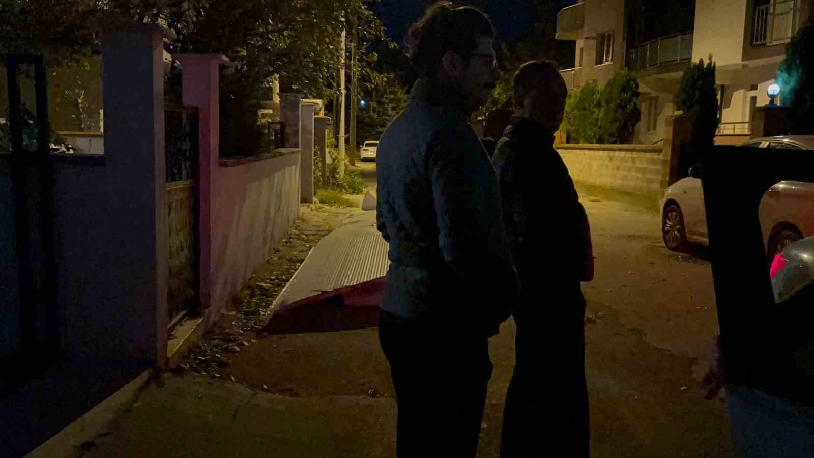 Bursada Lodos Etkili Oldu, Çatıyı 100 Metre Uçurdu