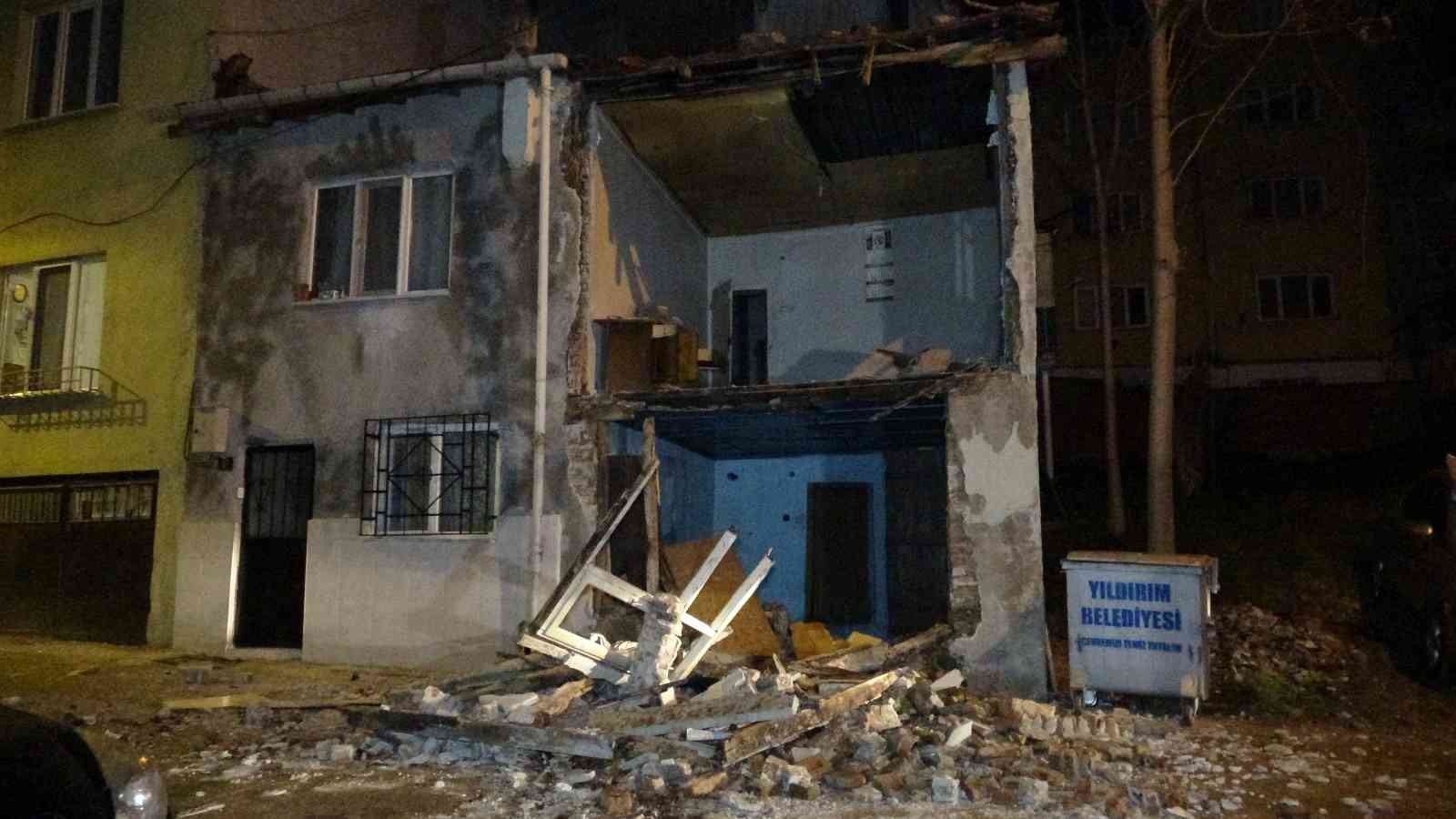 Bursa'da Lodos Hayatı Felç Etti!