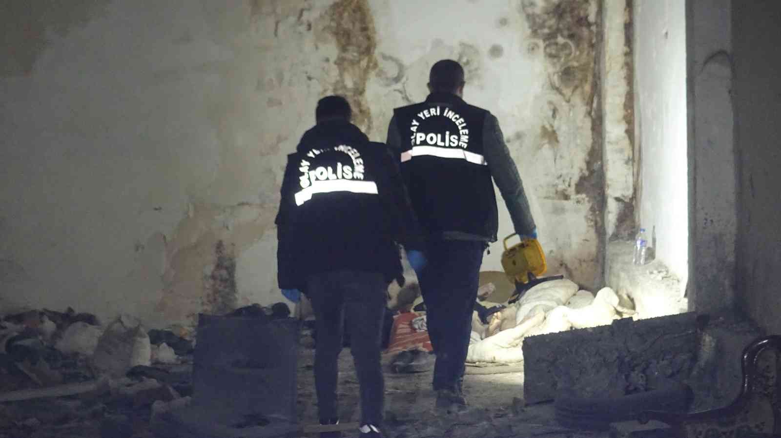 Bursa'da Metruk Binada Şüpheli Ölüm