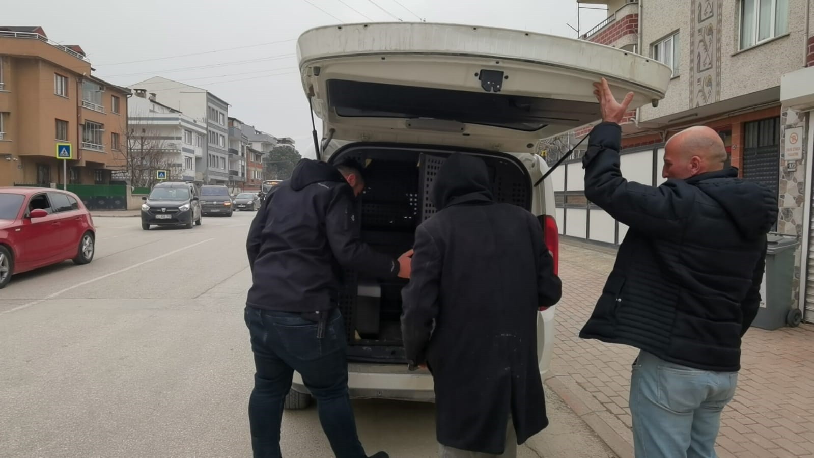 Bursa'da Öğrenci Taşıyan Servis Sürücüsü Alkollü Çıktı!