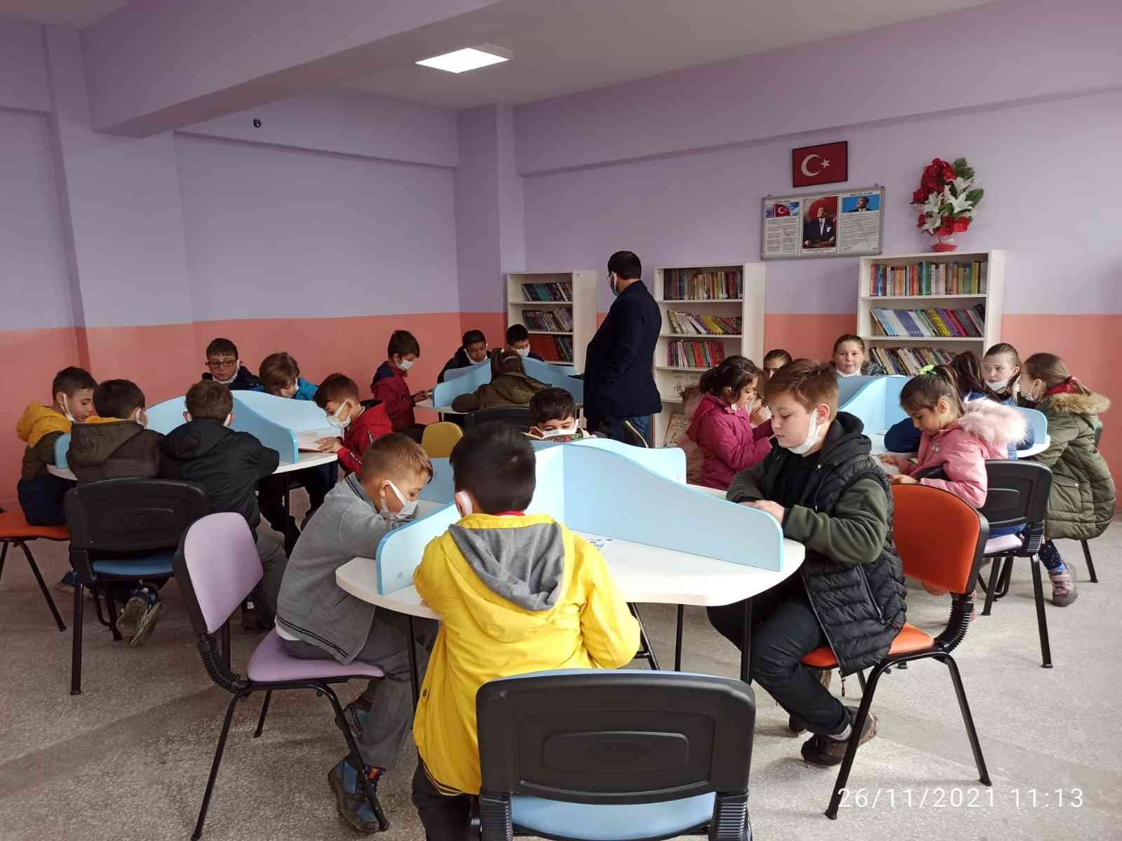 Bursa'da Okul Kütüphanelerindeki Kitap Sayısı 3,5 Milyona Yaklaştı
