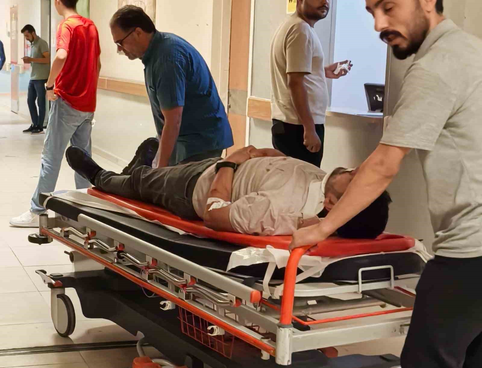 Bursada Otomobil Kamyona Çarptı: 1İ Ağır 2 Yaralı