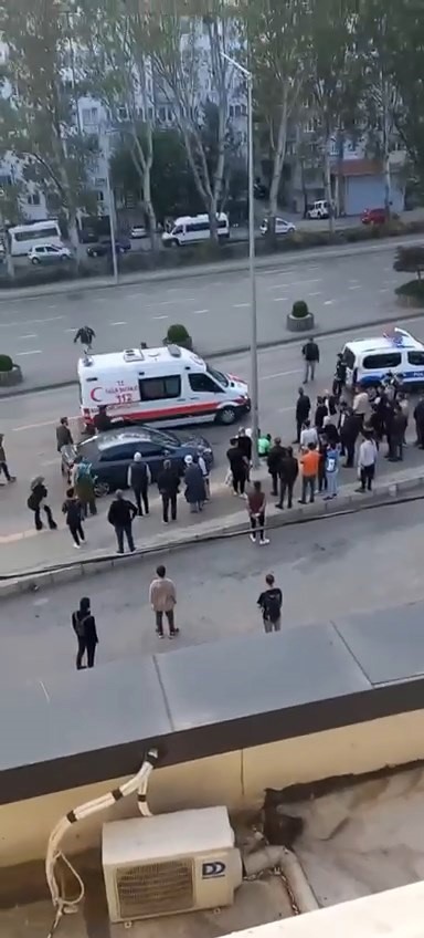 Bursada Otomobilin Çarptığı Genç Kız Ağır Yaralandı