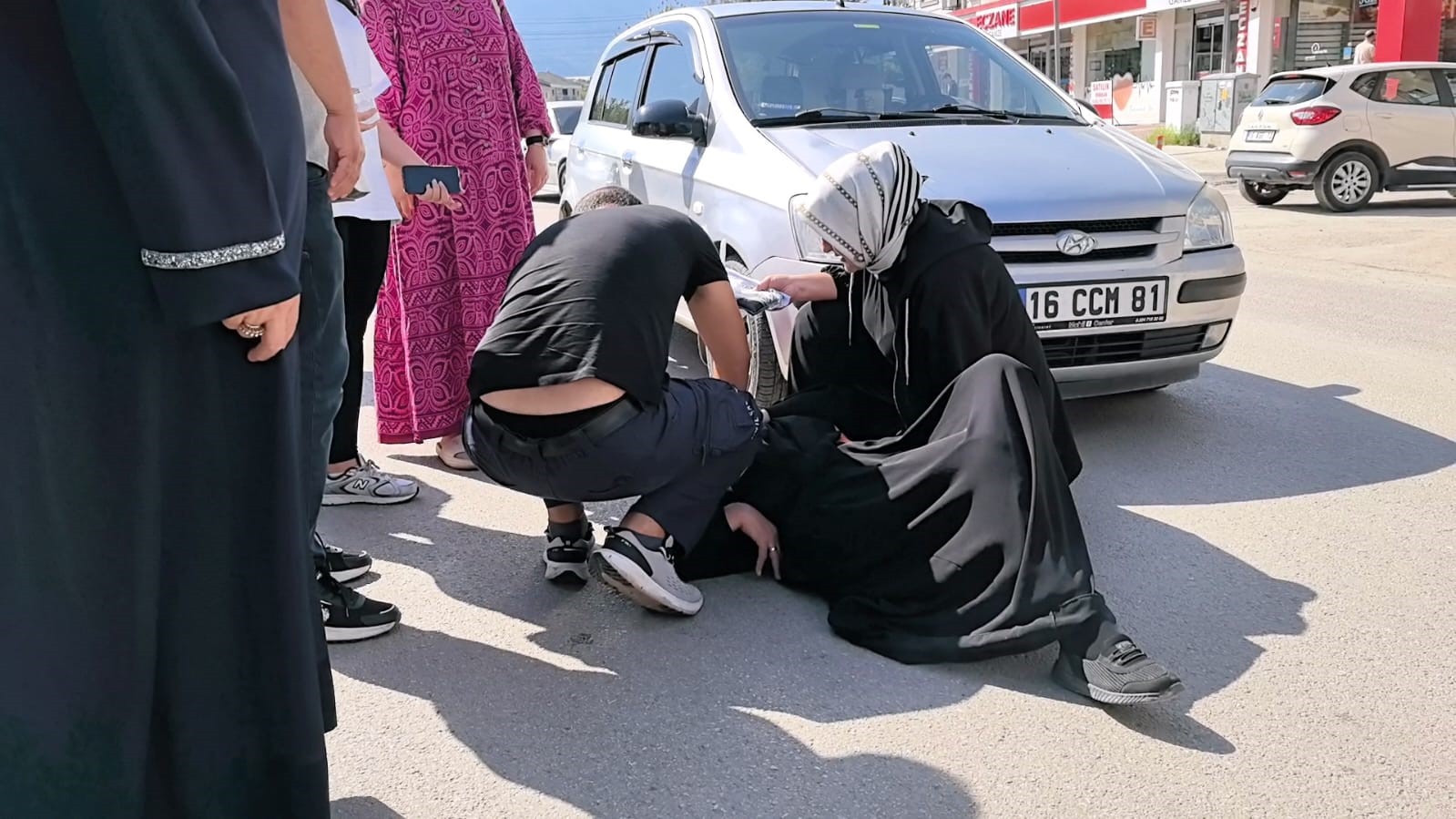 Bursada Otomobilin Çarptığı Yaya Yaralandı