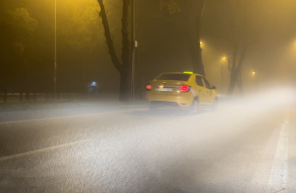 Bursa'da Sisli Hava Etkisini Gösterdi, Görüş Mesafesi 25 Metreye Düştü
