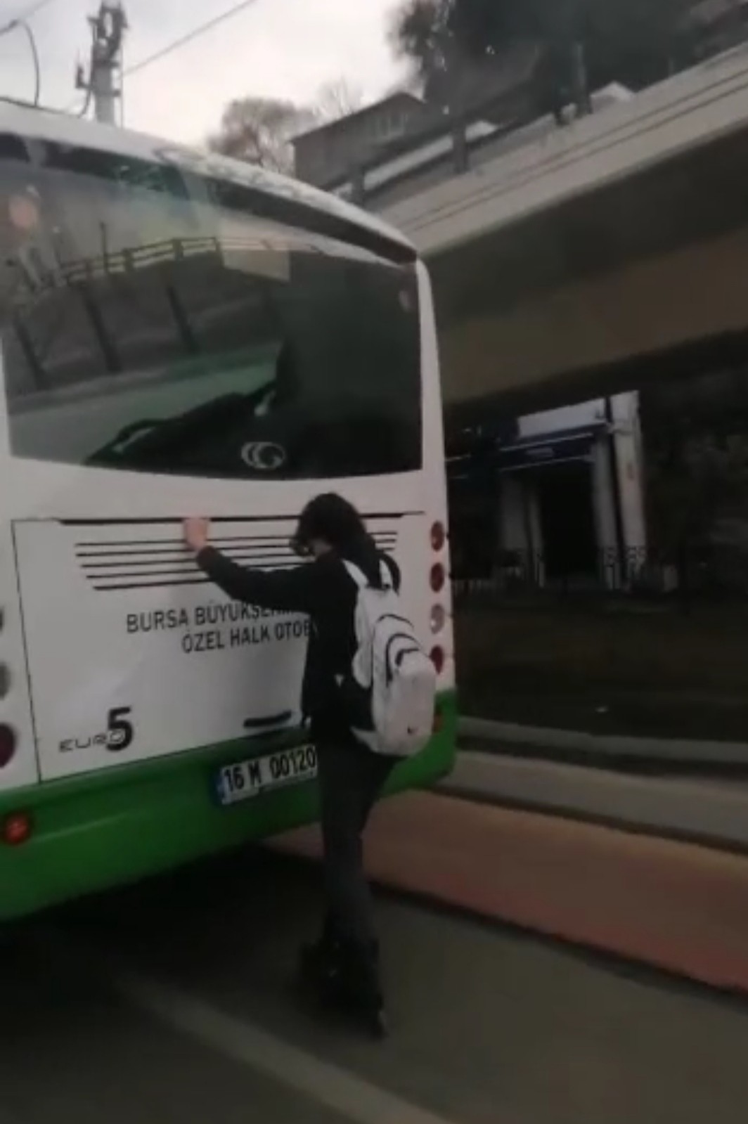 Bursada Tehlikeli Yolculuk Kameraya Yansıdı