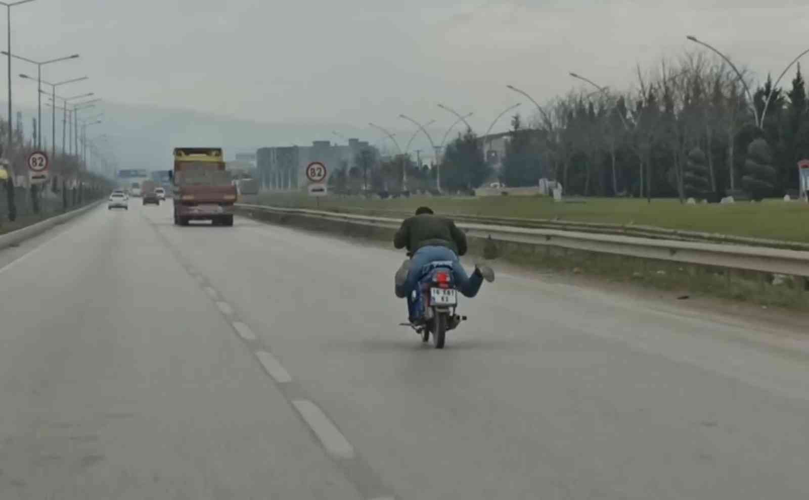 Bursa'da Trafiği Tehlikeye Sokan Motosikletliye Ceza Yağdı