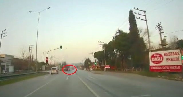 Bursada Trafik Kazaları Kameralara Yansıdı