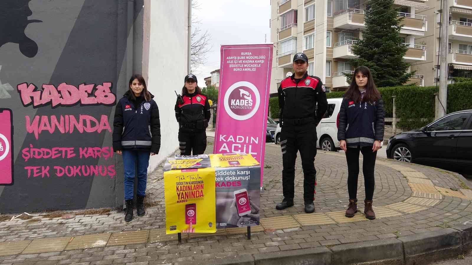Bursa'da Trafolar Susmak Şiddeti Gölgeler Sözleriyle Boyanarak Farkındalık Oluşturuldu
