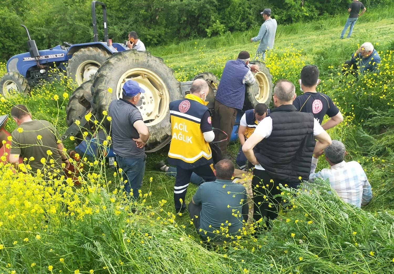 Bursada Traktör Devrildi: 1 Ölü