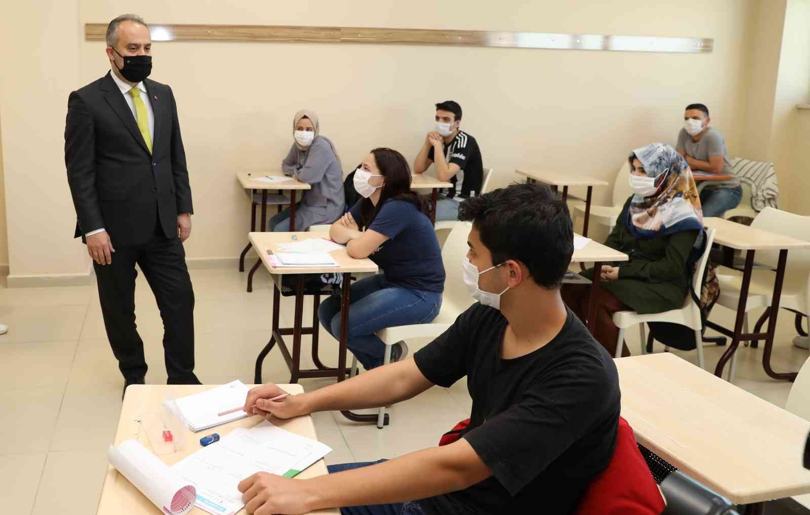 Bursa'da Üniversite Yolunda En Ciddi Prova