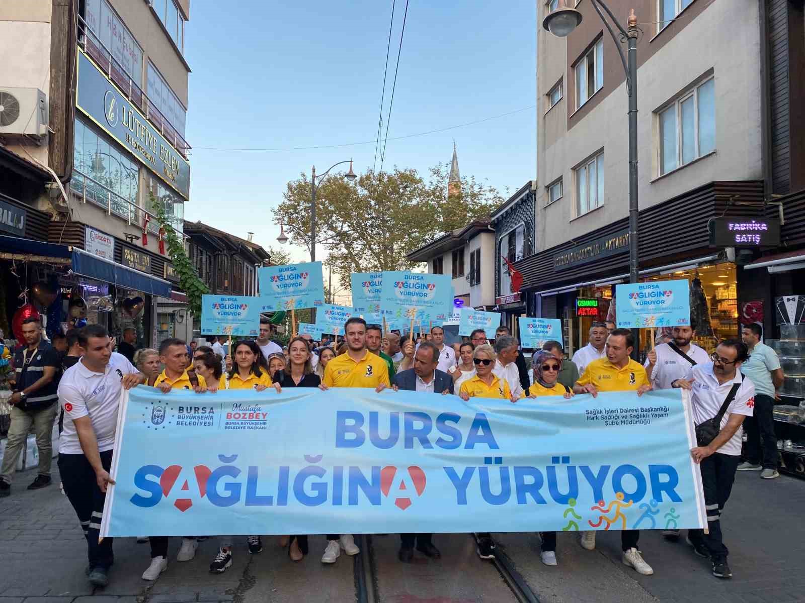 Bursada Vatandaşlar ‘Halk Sağlığı Haftası İçin Yürüdü