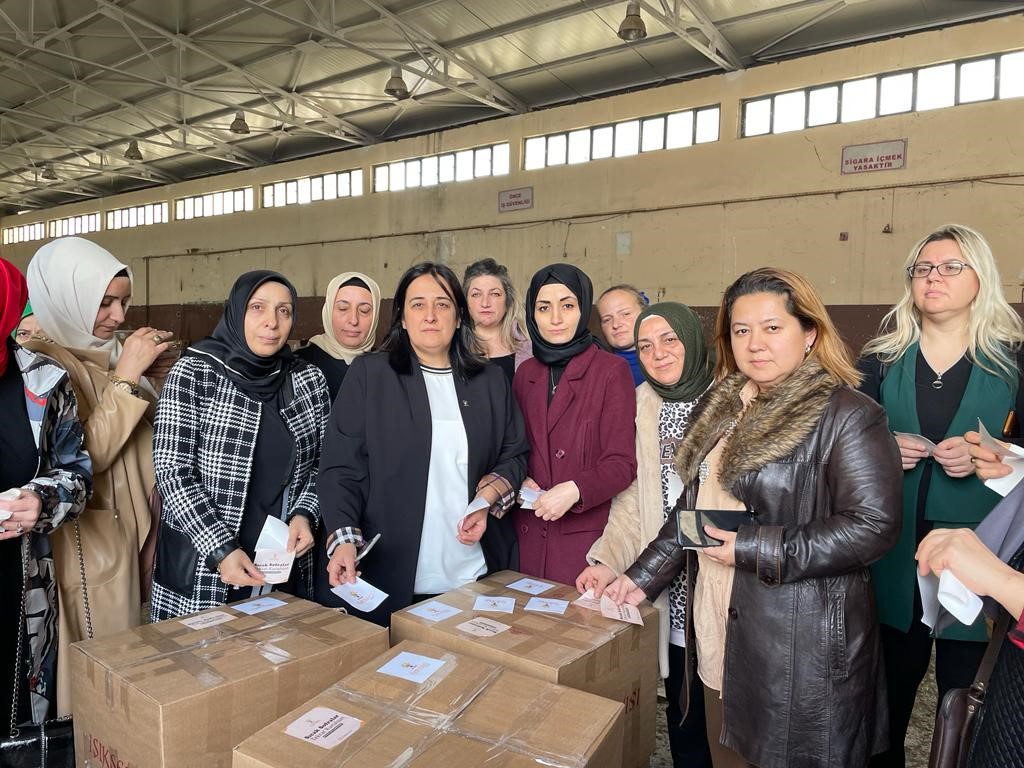 Bursalı Ak Kadınlardan Hataya 550 Koli Mutfak Malzemesi