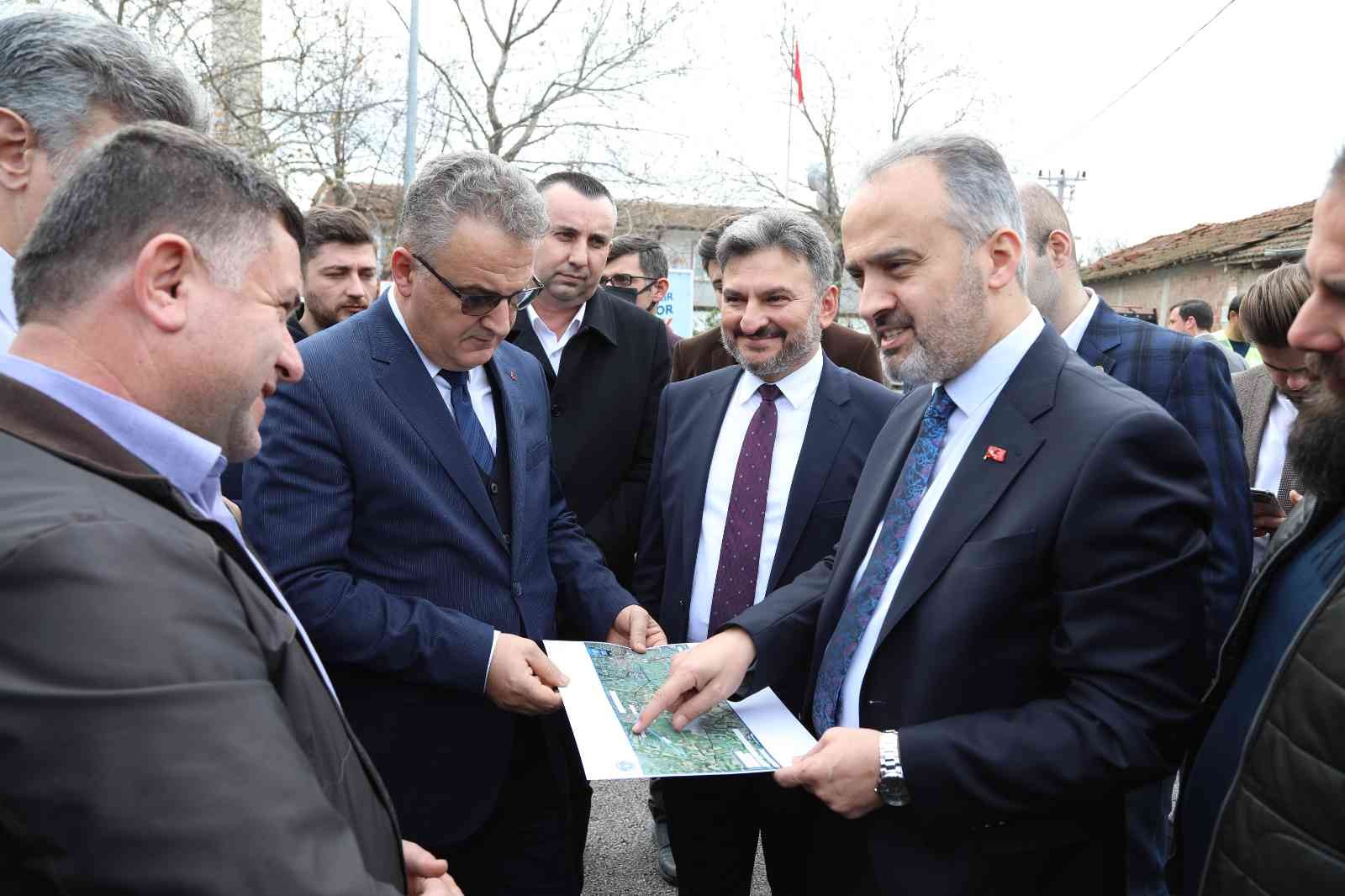 Bursanın 418 Dönümlük Yeni Mezarlığına Sıcak Asfalt