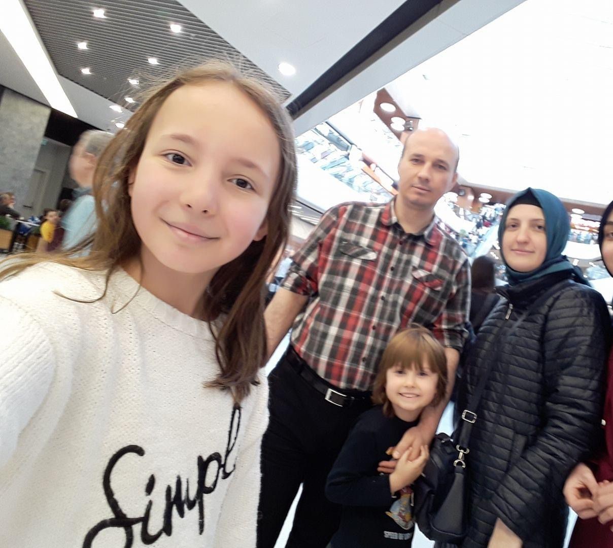 Bursanın Karacabey İlçesinde Otomobil Tıra Çarptı, 4 Kişi Öldü 2 Kişi Yaralandı