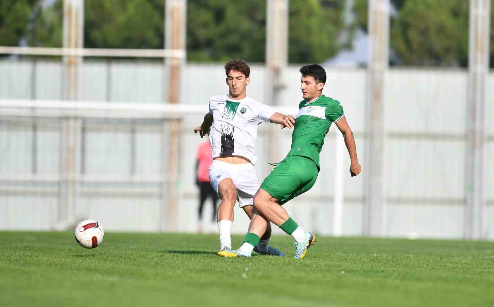 Bursaspor Hazırlık Maçında İnegöl Kafkassporu 1-0 Yendi