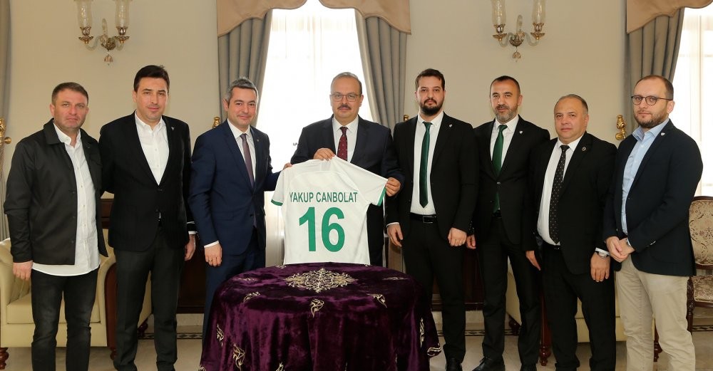 Bursaspor Yönetimi Vali Yakup Canbolat'ı Ziyaret Etti