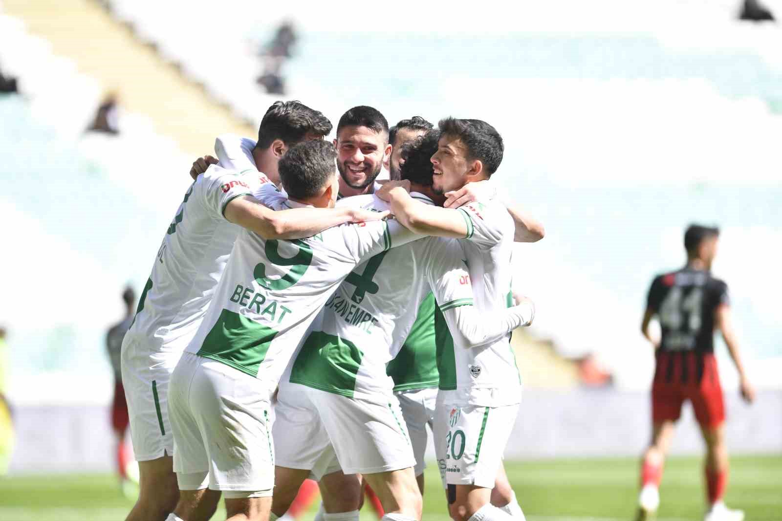 Bursaspor Zorlu Maratona Başlıyor
