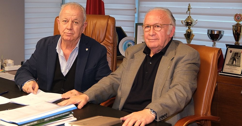 Bursasporda Başkan Adaylarının Yönetim Listeleri Belli Oldu