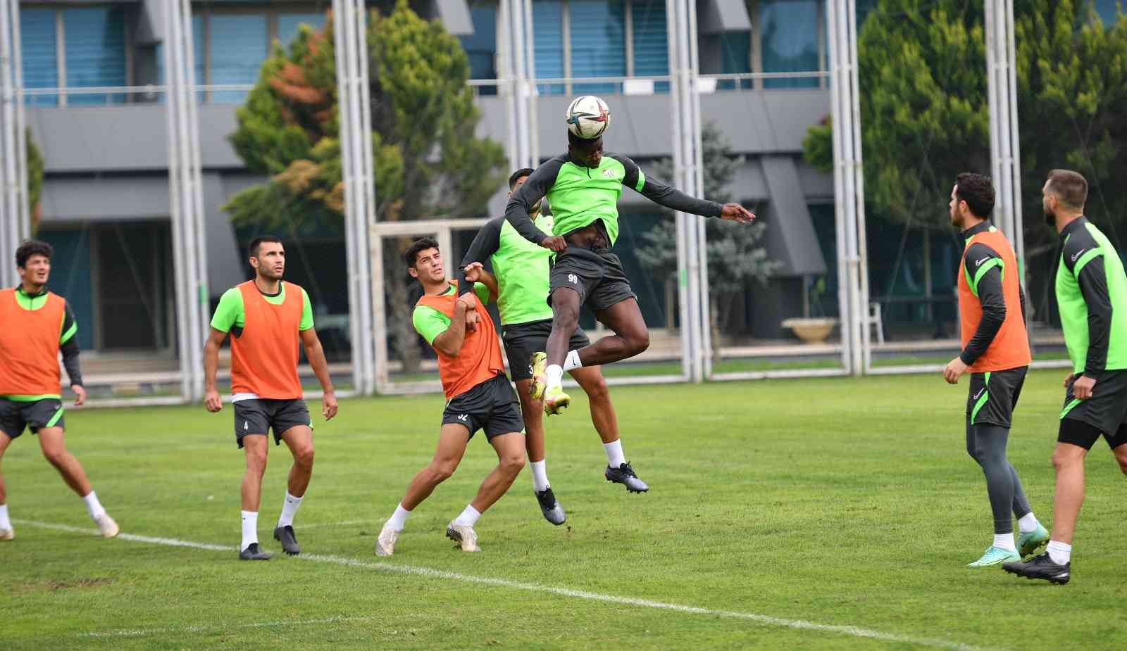 Bursaspor'da Boluspor Maçının Hazırlıkları Devam Ediyor