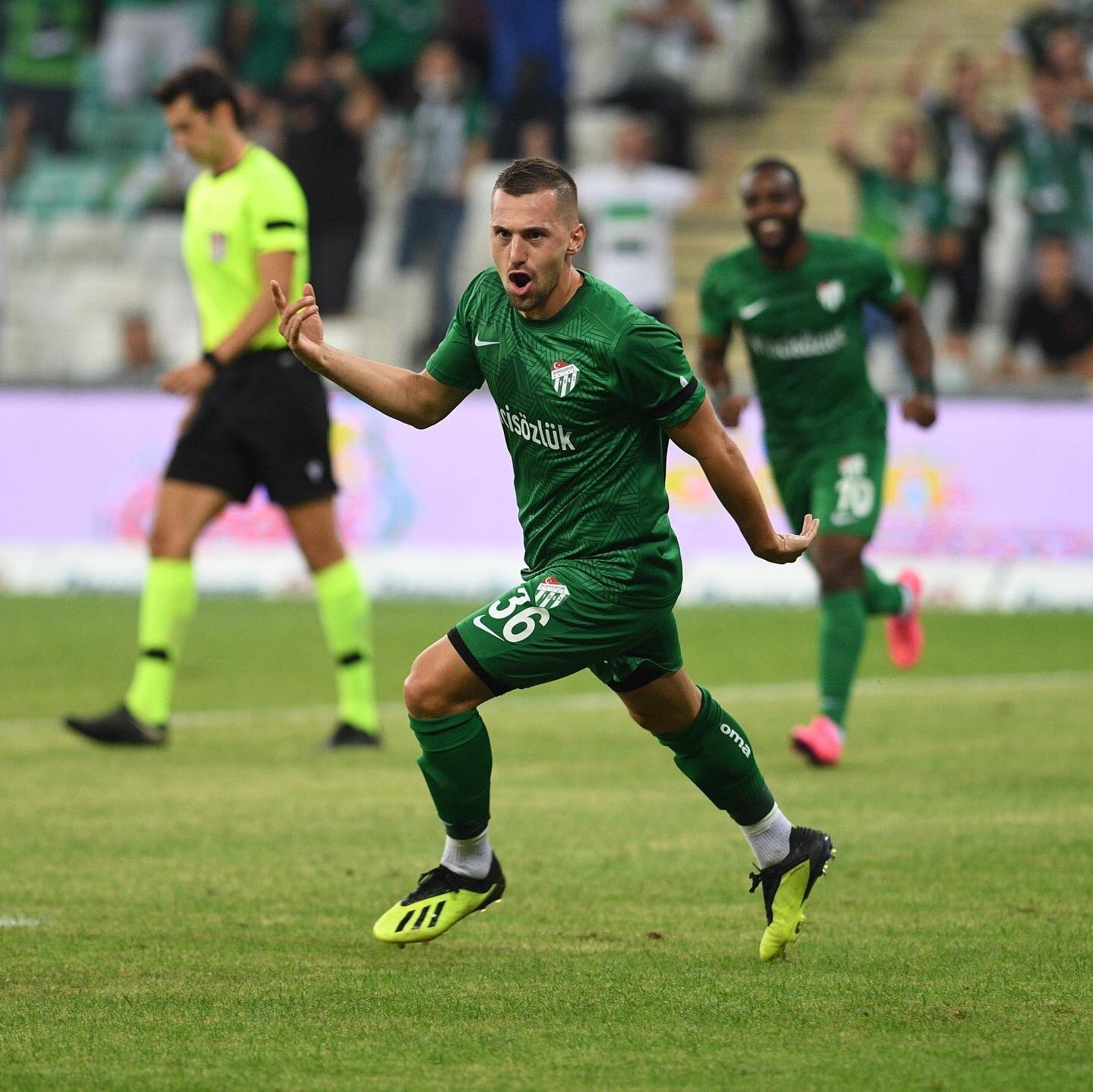 Burak Altıparmak Takıma Geri Dönüyor...