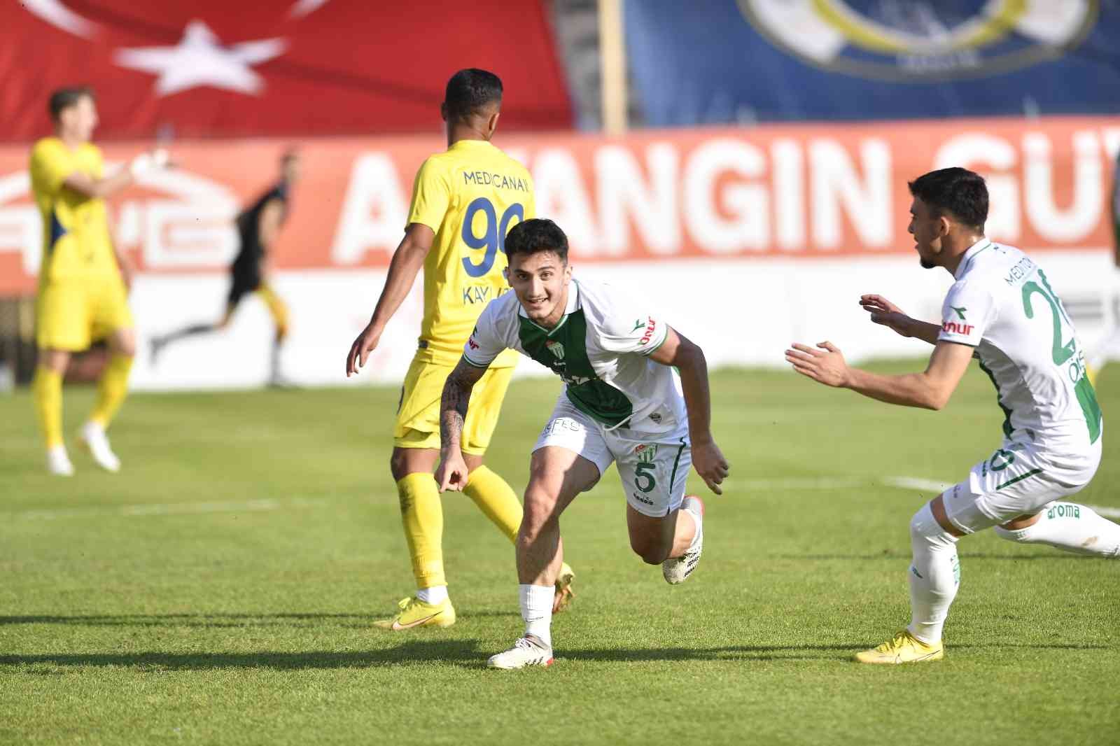 Bursasporda İlk Deplasman Galibiyetinin Mutluluğu Yaşanıyor