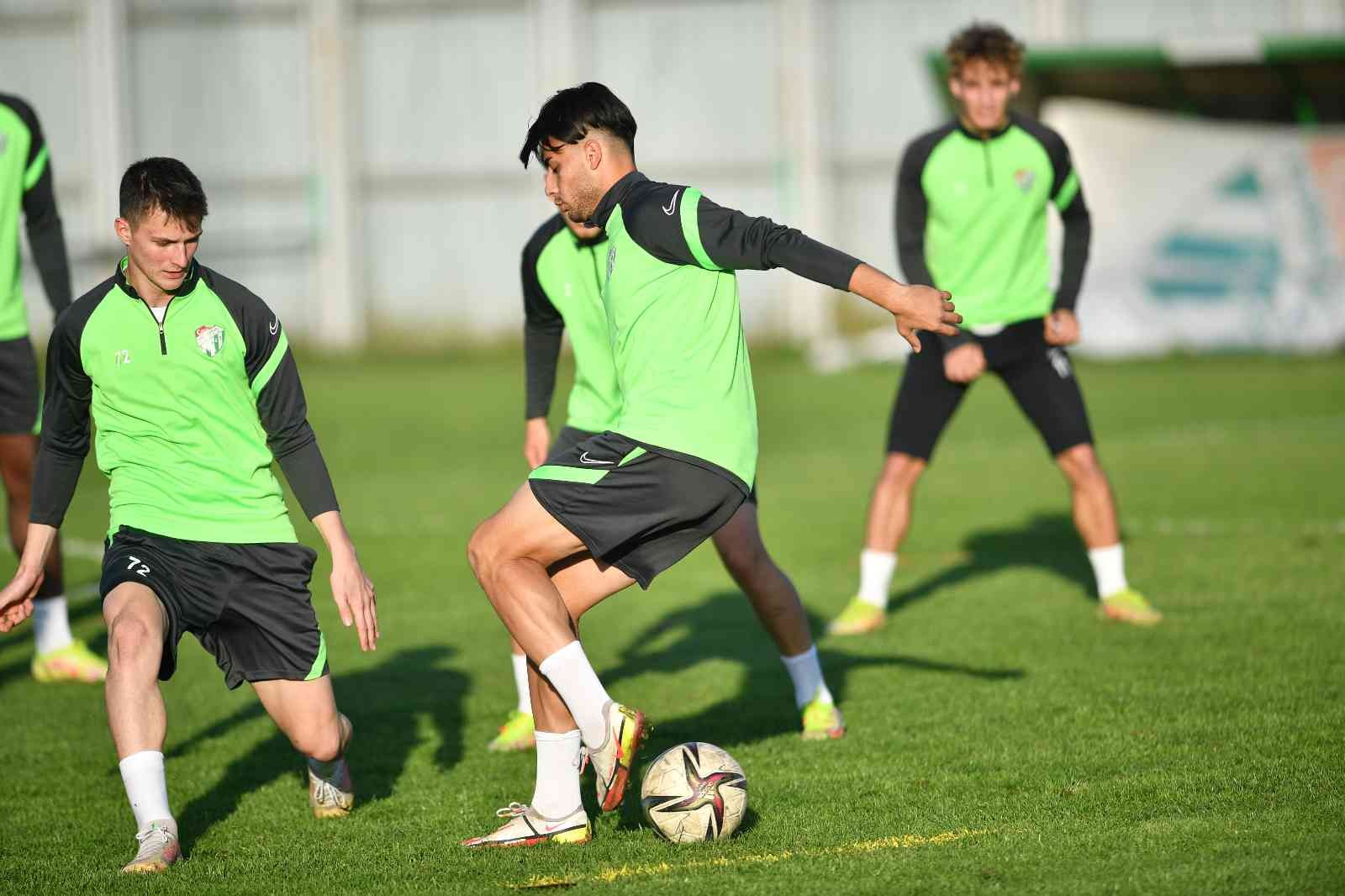 Bursasporda Kırşehir Belediyespor Maçı Hazırlıkları Devam Etti
