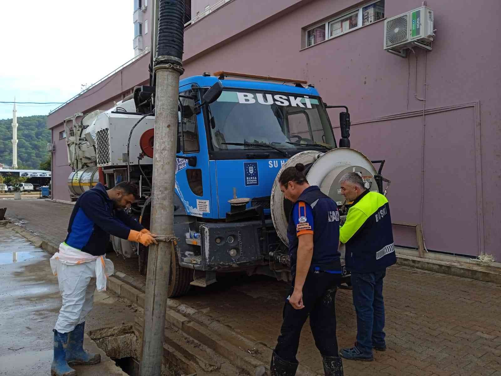Buski Ekipleri Antalyalıların Hizmetinde