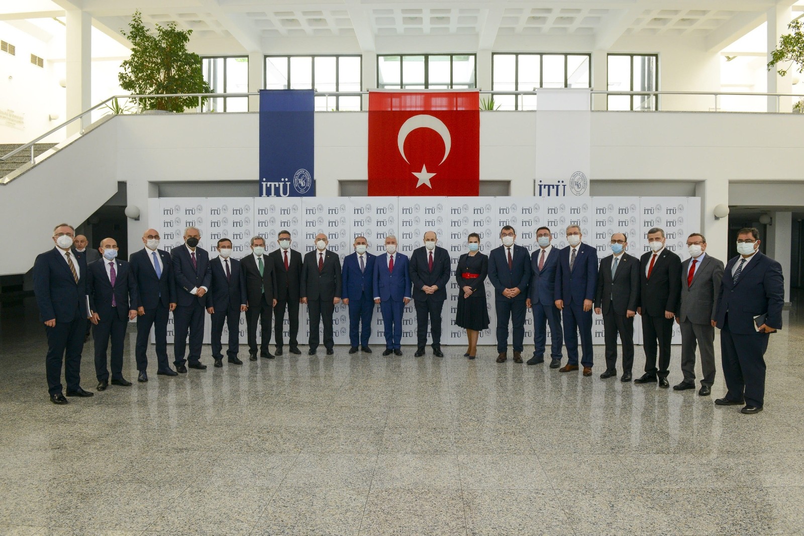 BUÜ'nün Önceliği Gıda Arzı Güvenliği Ve Otomotiv