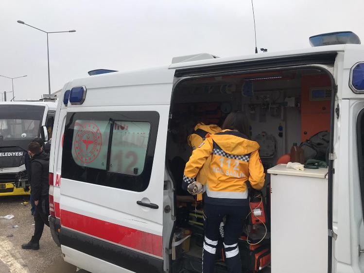 Çanakkale Orman Bölge Müdürü Bursada Trafik Kazası Geçirdi: 1 Ölü, 6 Yaralı