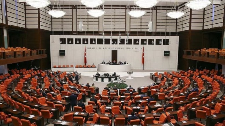 Cemevleri ve şehit yakınlarına destekleri içeren kanun teklifi kabul edildi