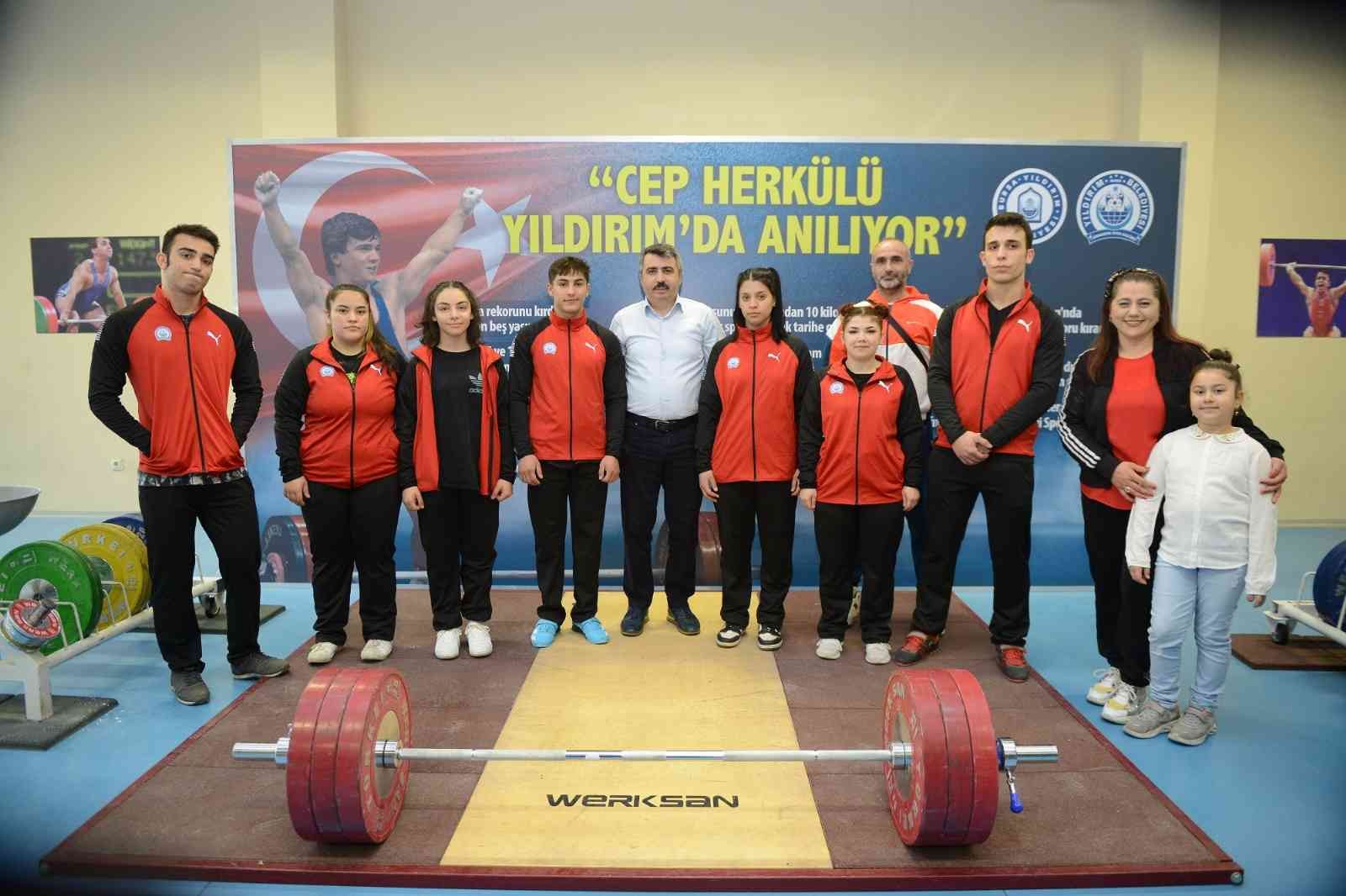 Cep Herkülü, İsminin Yaşatıldığı Yıldırım'da Anıldı