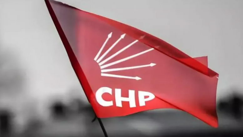 CHP'de 40 il başkanı istifa etti