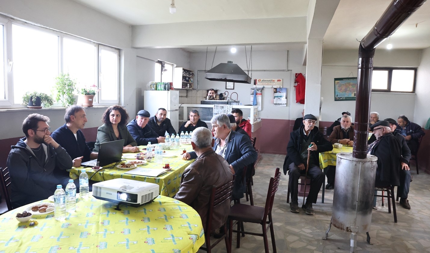 Çiftçilere Toprak, Bitki Ve Su Analizleri Anlatıldı