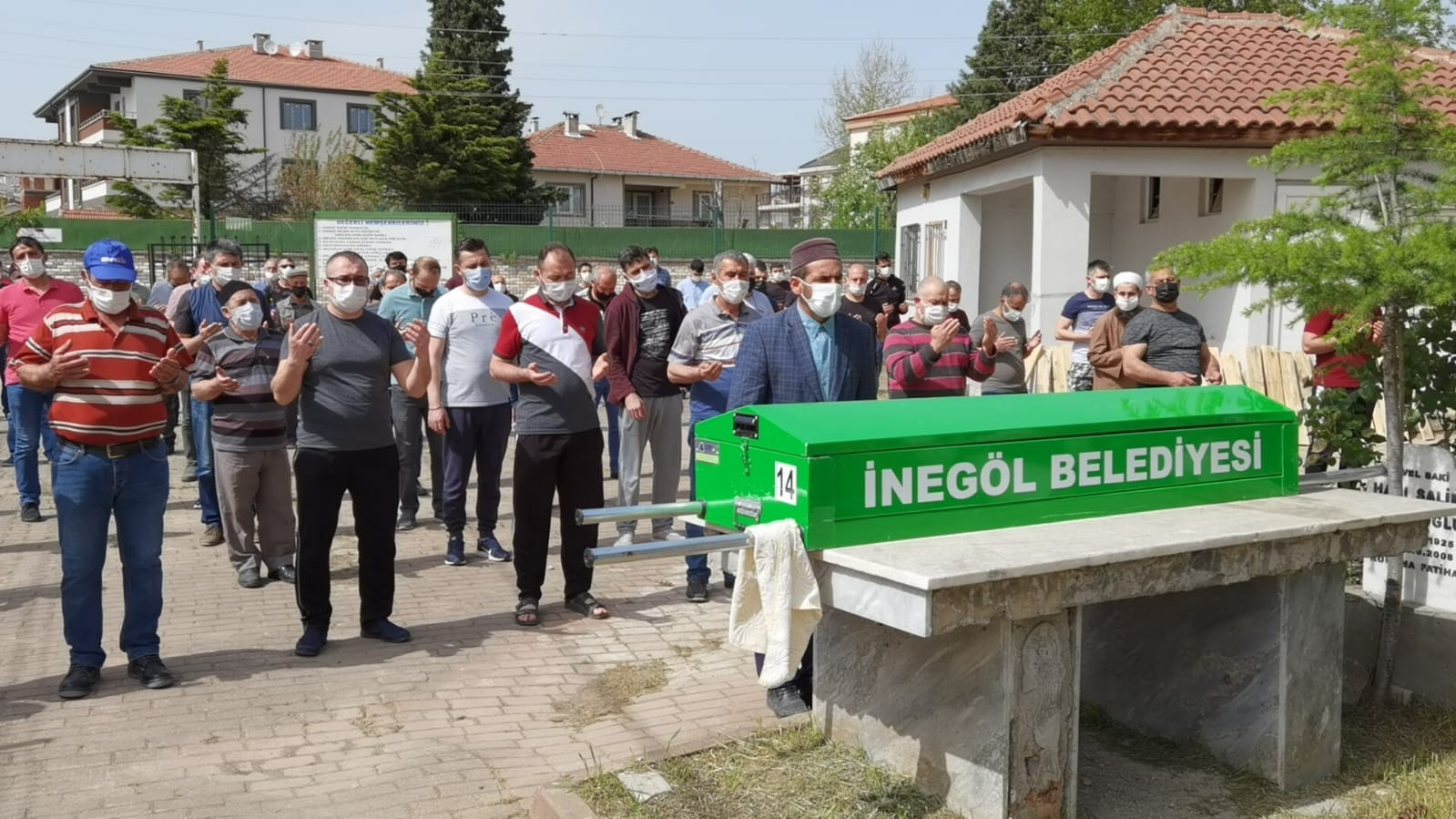 Cinayet Kurbanı Gözyaşları Arasında Defnedildi