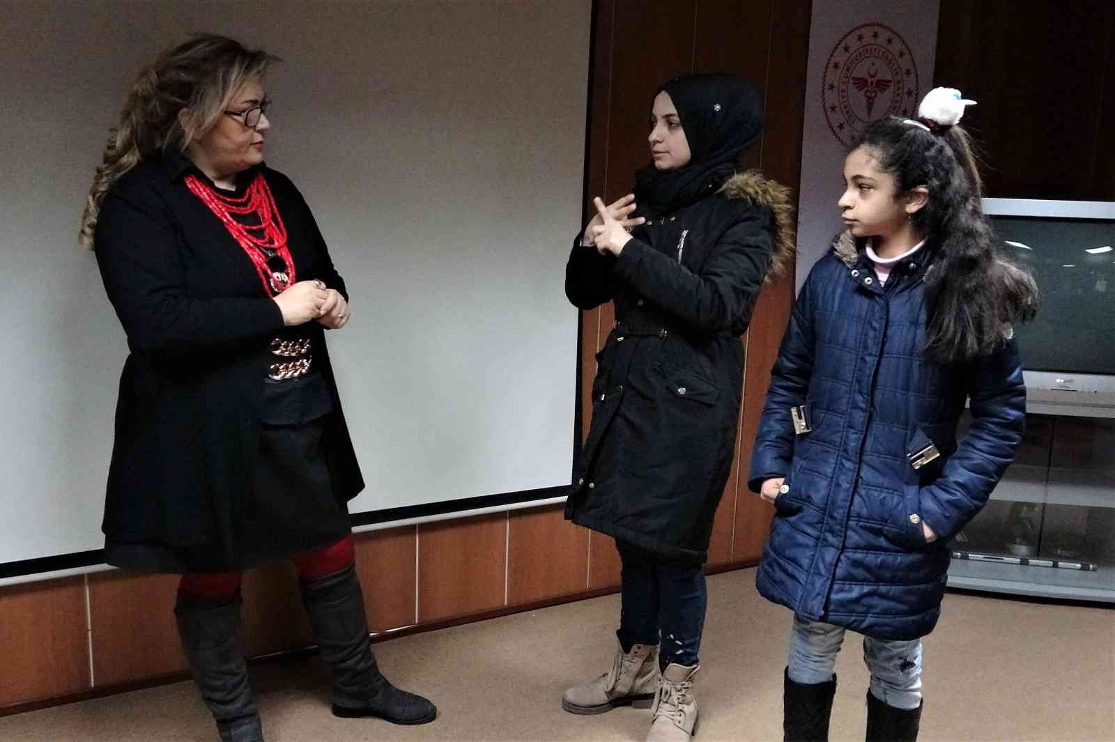 Çocuğunun Dilini Öğrendi 10 Yıl Sonra İlk Defa Kızım Dedi