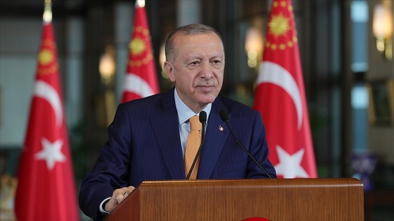 Cumhurbaşkanı Erdoğan: Esnaf ve sanatkarı ihtiyaçlara göre yeni araçlarla desteklemeyi sürdüreceğiz