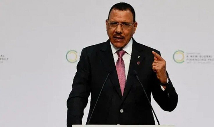 Darbeyle devrilmişti!