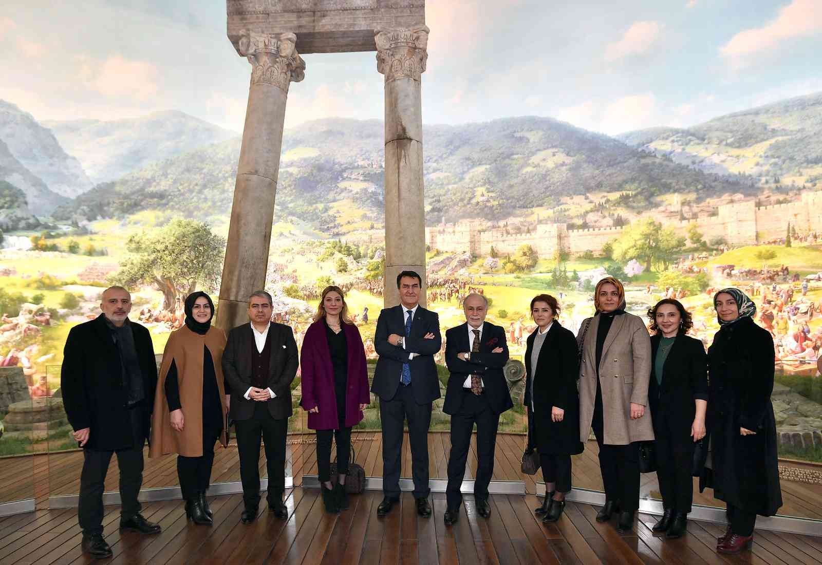 Darülaceze Yönetimi 1326 Bursa Fetih Müzesini Gezdi