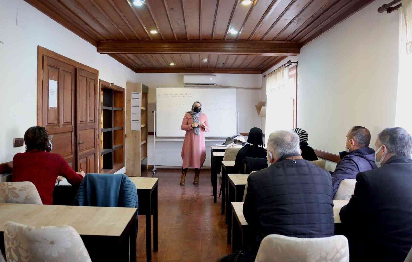 Değirmen Millet Kıraathanesinde Yeni Yılın İlk Ders Zili Çaldı