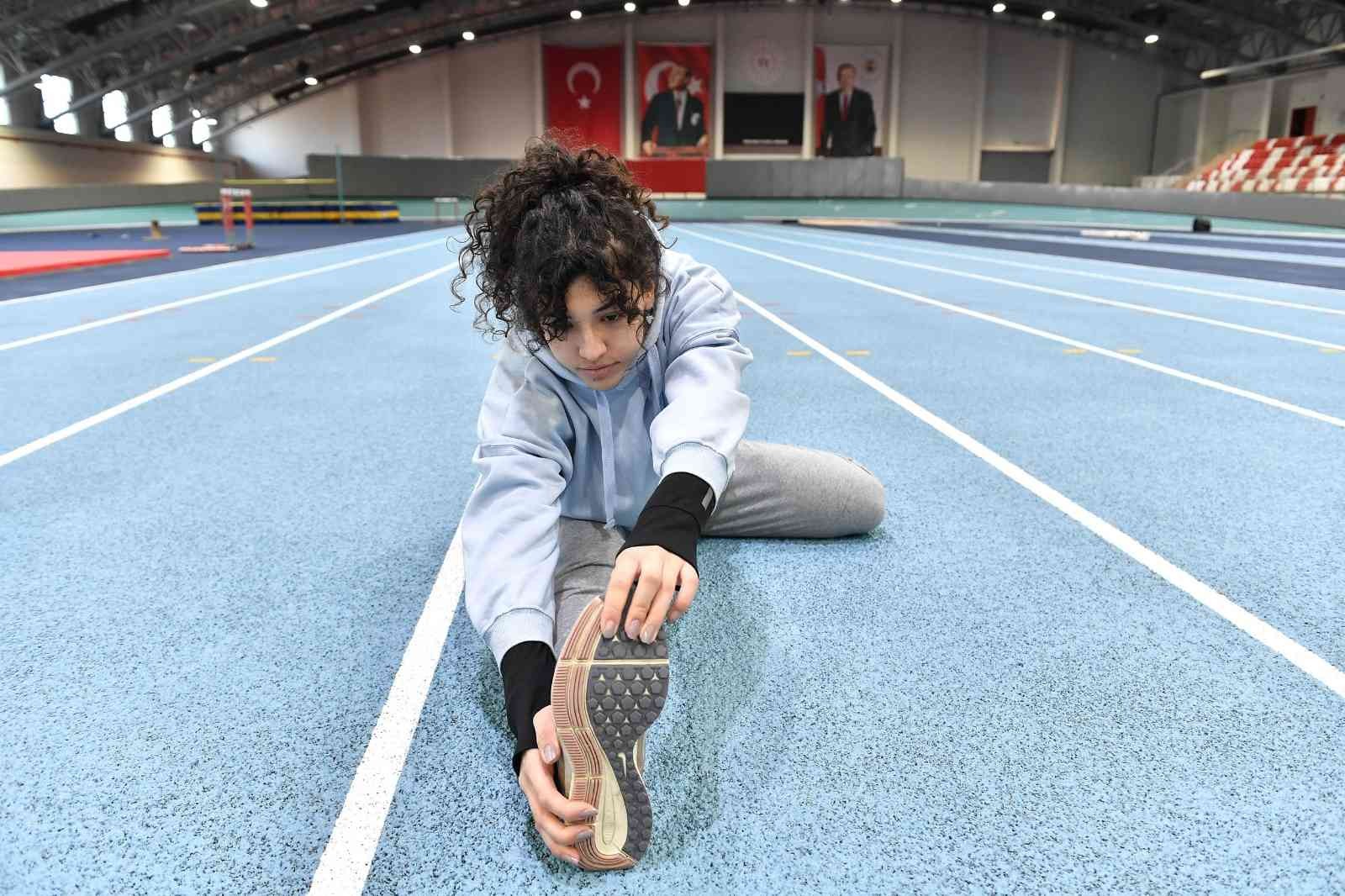 Dev Tesiste İlk Antrenman, İlk Heyecan